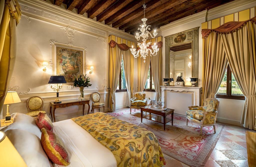 Franceschi &